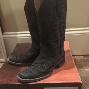 Circle G Black Embroidered Boots